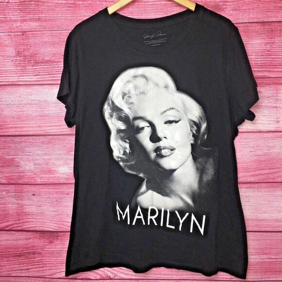 Marilyn Monroe Tops - Marilyn Monroe Women's Size 3X Graphic T-Shirt Black
